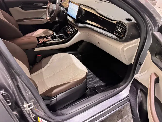 BYD Qin PLUS — Фото автомобиля 18