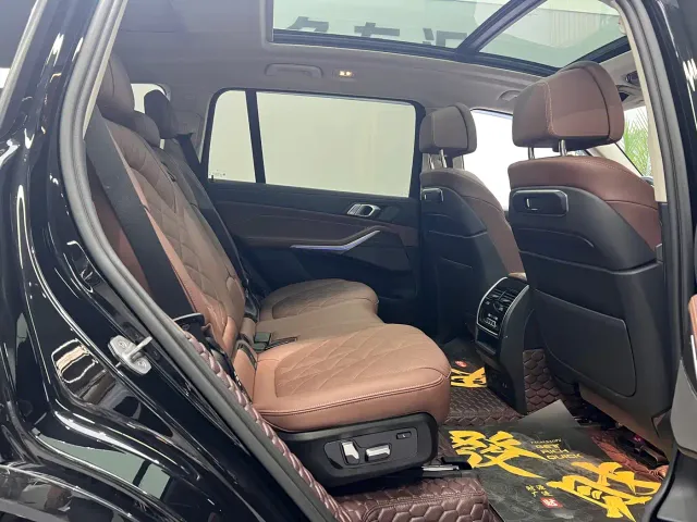 BMW X7 — Фото автомобиля 16