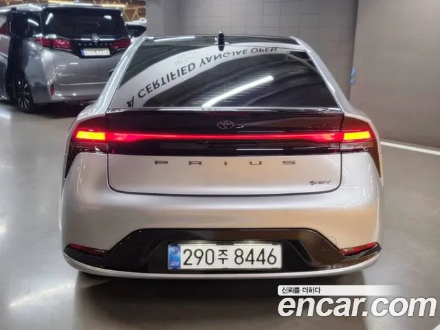 Toyota Prius 5th Gen — Фото автомобиля 4