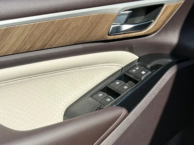 GAC Trumpchi M8 — Фото автомобиля 11