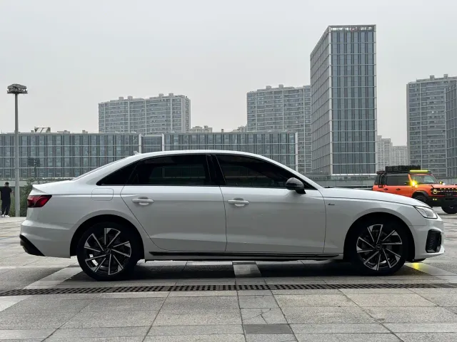 Audi A4L — Фото автомобиля 8