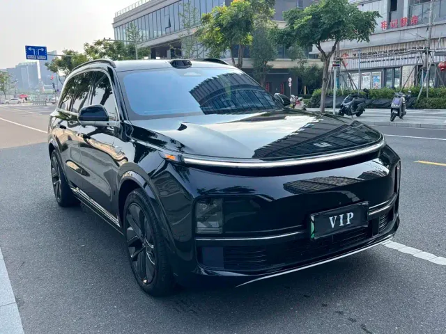 Li Auto L9 — Фото автомобиля 3