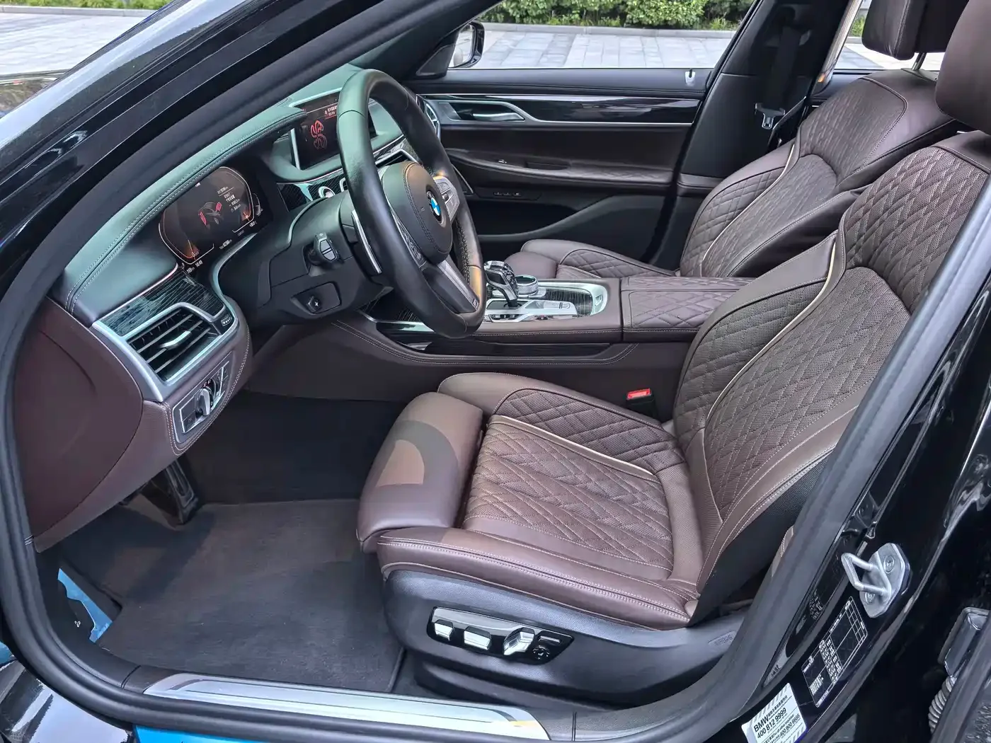 BMW BMW 7 Series 2021 Model 740Li Leading Luxury Package — Фото автомобиля 27