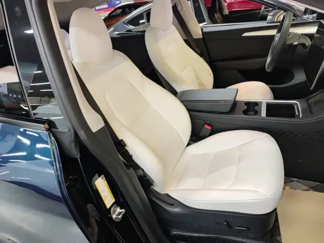 Tesla Model Y — Фото автомобиля 24