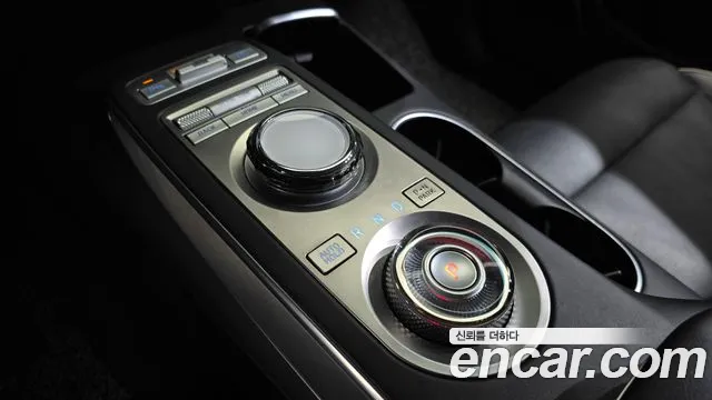 Genesis GV70 Electrified GV70 — Фото автомобиля 9