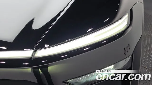 Tesla Model Y — Фото автомобиля 21