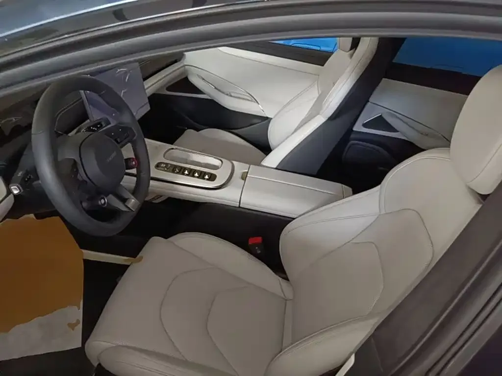 Xiaomi Auto Xiaomi SU7 2024 AWD Extended Range Advanced Smart Driving Max Edition — Фото автомобиля 14