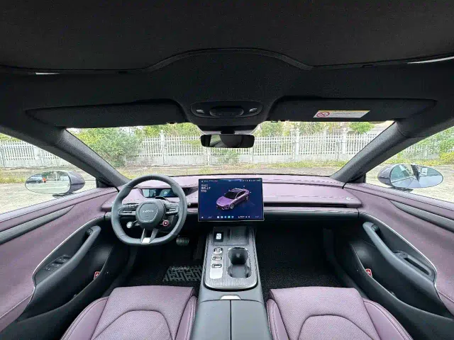 Xiaomi SU7 — Фото автомобиля 5