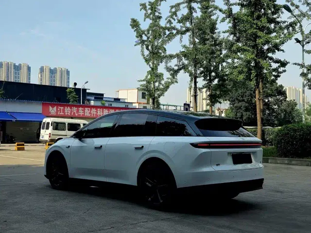 Li Auto i6 — Фото автомобиля 6