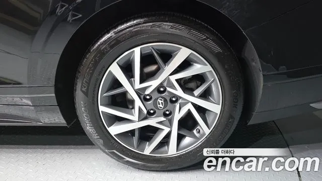 Hyundai Grandeur Grandeur (GN7) 2.5 Бензин 2WD — Фото автомобиля 5