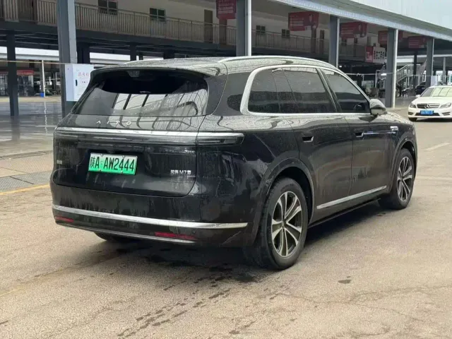 Aito M7 — Фото автомобиля 9
