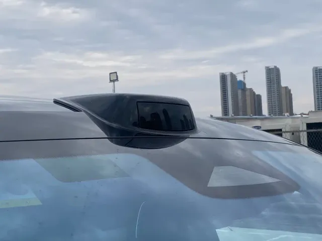 Li Auto L9 — Фото автомобиля 12