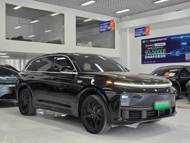 Li Auto L7 — Фото автомобиля 3