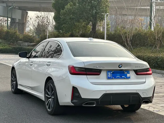 BMW 3 Series — Фото автомобиля 4