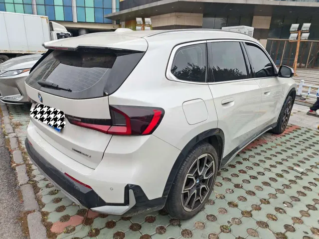 BMW X1 — Фото автомобиля 9