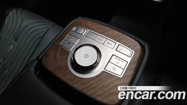 Genesis G80 Бензин 2.5 турбо AWD — Фото автомобиля 14