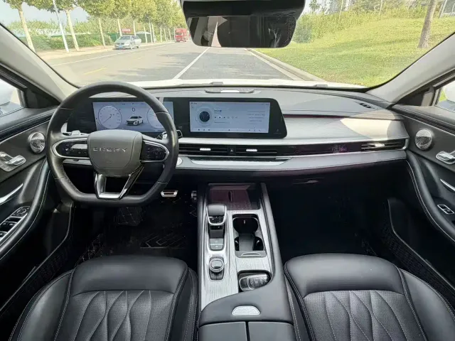 Chery Arrizo 8 — Фото автомобиля 6