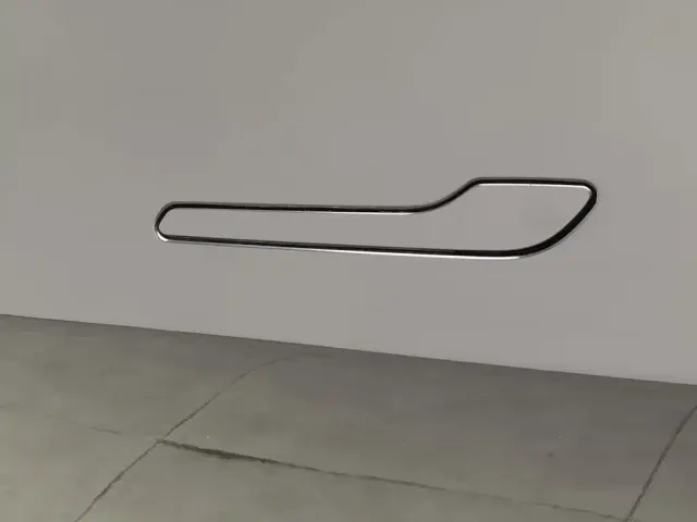 Tesla Model 3 — Фото автомобиля 18