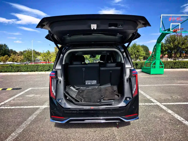 GAC Trumpchi M8 — Фото автомобиля 7
