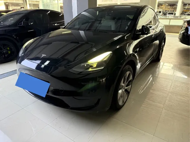 Фотография автомобиля — Tesla Model Y