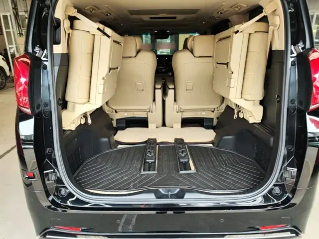 Toyota Alphard — Фото автомобиля 18