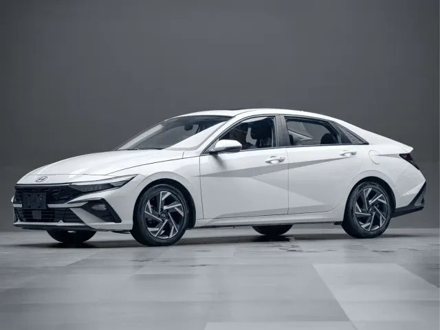 Фотография автомобиля — Hyundai Elantra