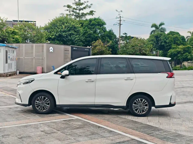 Maxus G50 — Фото автомобиля 19