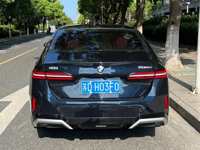 BMW 5 Series — Фото автомобиля 22