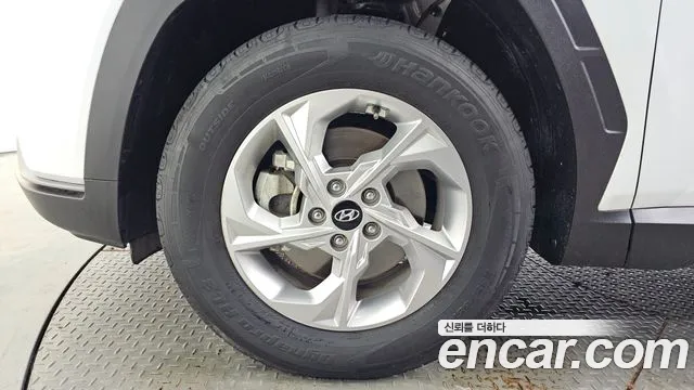 Hyundai Tucson Tucson (NX4) Бензин 1.6 турбо 2WD — Фото автомобиля 5