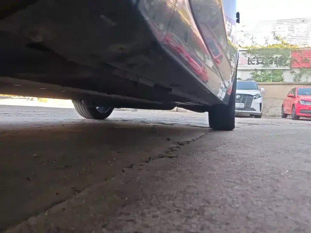 Li Auto L8 — Фото автомобиля 21