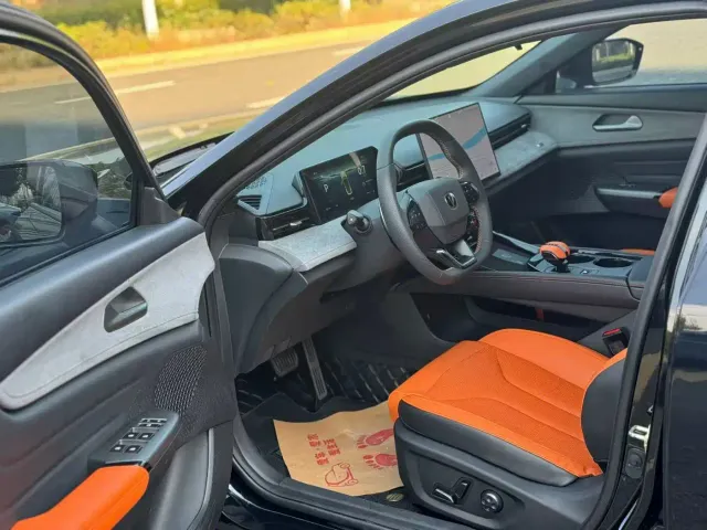 Changan Changan UNI-V 2025 1.5T Sport Edition — Фото автомобиля 4