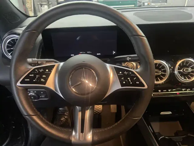Mercedes-Benz GLB-Class — Фото автомобиля 3