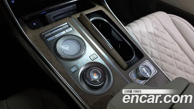 Genesis GV80 — Фото автомобиля 12
