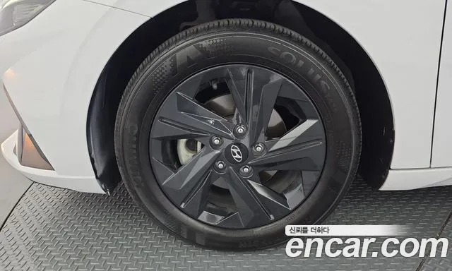 Hyundai Avante CN7 — Фото автомобиля 5