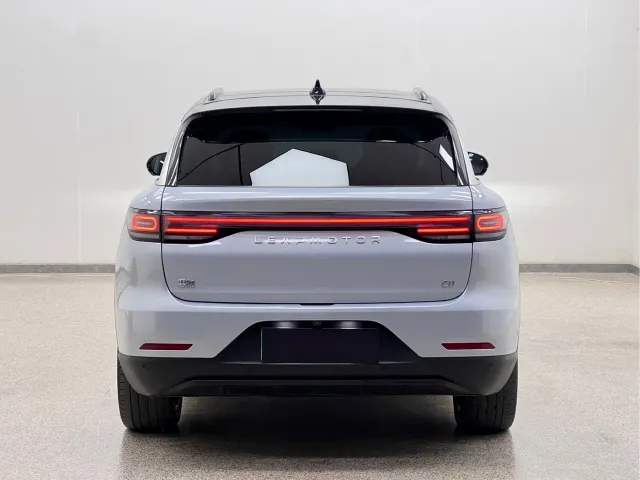 Leapmotor C11 — Фото автомобиля 5