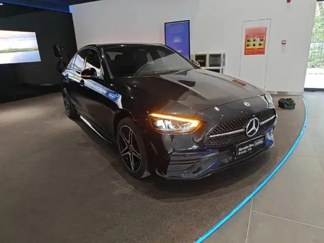 Mercedes-Benz C-Class — Фото автомобиля 3