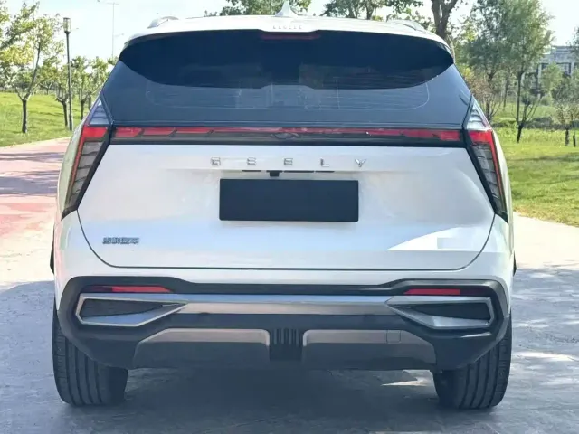 Geely Boyue L — Фото автомобиля 8