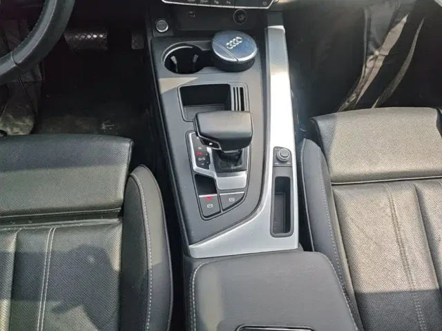 Audi Audi A4L 2020 40 TFSI Luxury Dynamic — Фото автомобиля 13