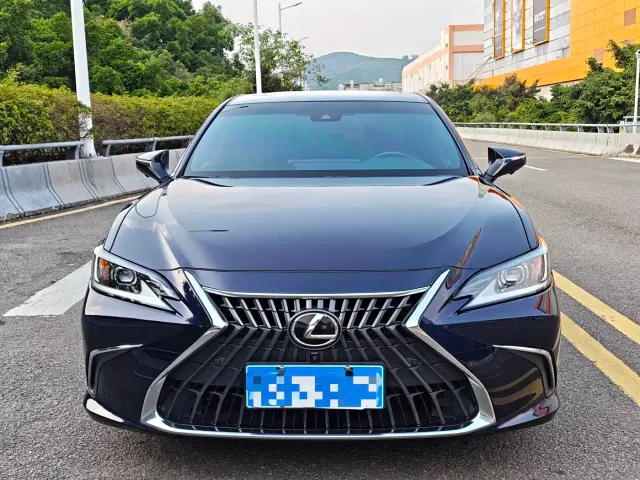 Lexus Lexus ES 2024 200 Premium Edition — Фото автомобиля 2