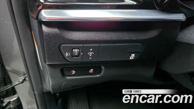 Kia Niro — Фото автомобиля 28