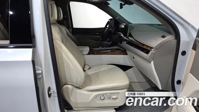 Cadillac Escalade Escalade 5 поколение — Фото автомобиля 21