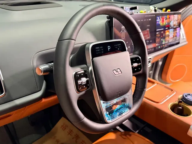 Li Auto L8 — Фото автомобиля 11
