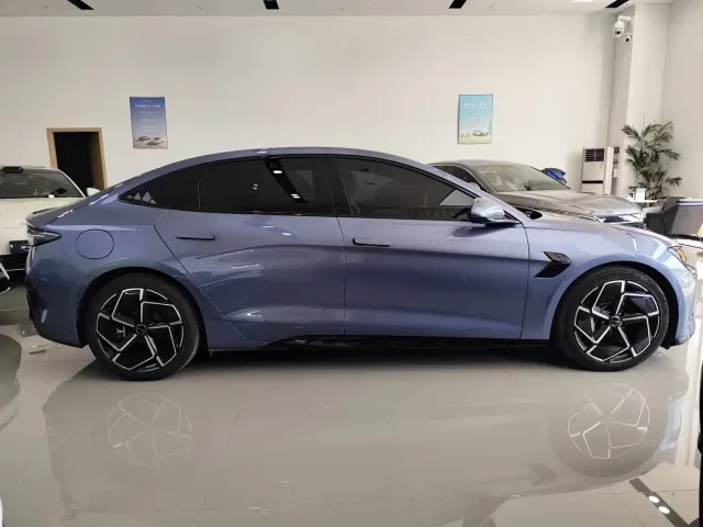 BYD Seal — Фото автомобиля 8