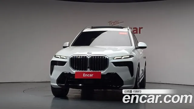 BMW X7 — Фото автомобиля 2