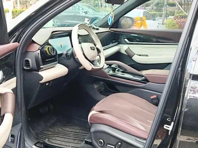 Geely Xingyue L — Фото автомобиля 9