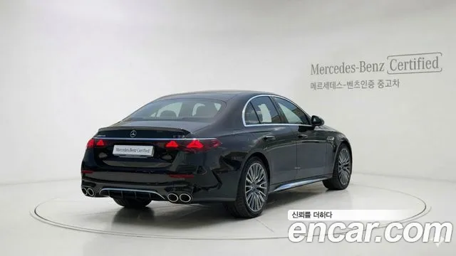 Mercedes-Benz E-Class — Фото автомобиля 2