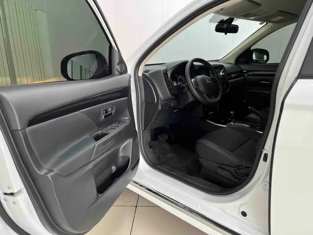 Mitsubishi Outlander — Фото автомобиля 7