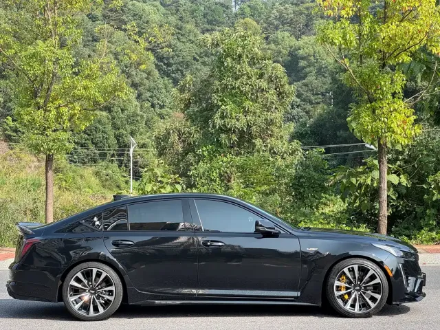 Cadillac CT5 — Фото автомобиля 8