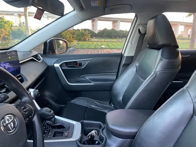 Toyota RAV4 — Фото автомобиля 20