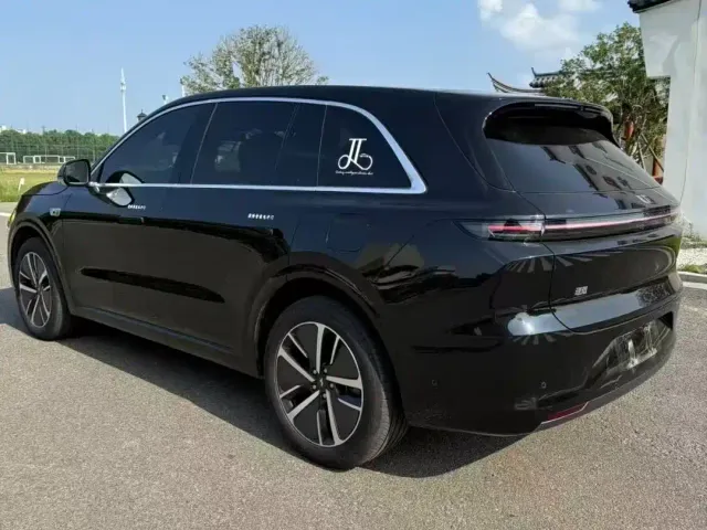 Li Auto L6 — Фото автомобиля 4